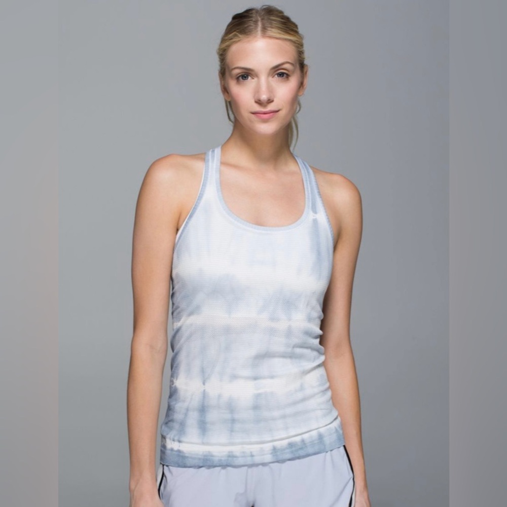 Lululemon Swiftly Tech Racerback size 8 heathered silver fox